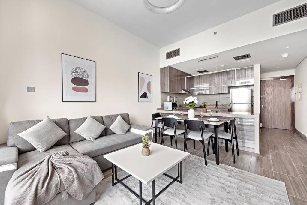 Apartment Stonetree - Modern 1br With Amazing Building Facilities *