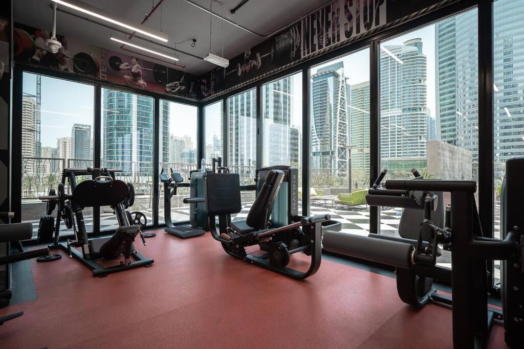 Stonetree - Modern 1br With Amazing Building Facilities Apartment *